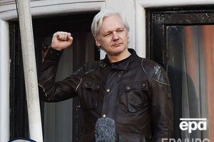 Ассанж с 2012 года живет на территории посольства Эквадора в Лондоне