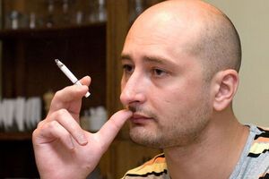 Я думал, уехав из России, уже никогда не буду переживать это тошнотворное чувство, когда убивают твоих. Но нет