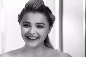 Морец виконала у фільмі головну роль