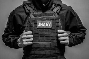 НАБУ проводить обшуки за місцем проживання ймовірних фігурантів кримінального провадження