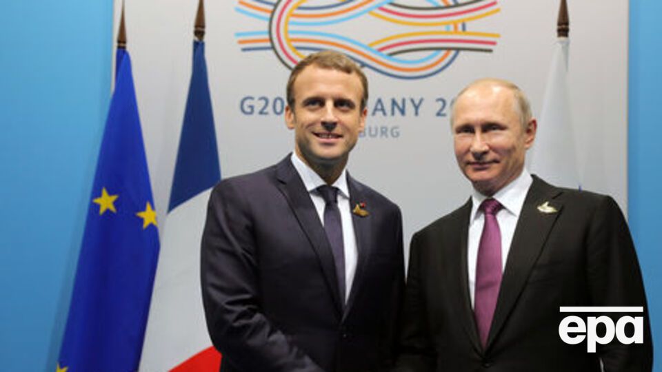 Макрон і Путін зустрічалися двічі