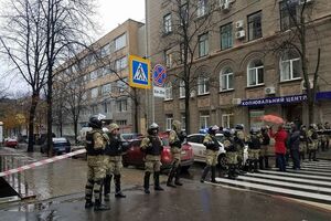 Сотрудники НАБУ провели обыски у сына Авакова
