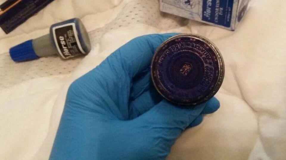 По месту жительства судьи обнаружены гербовая печать и штамп ликвидированного Кировского районного суда Донецка