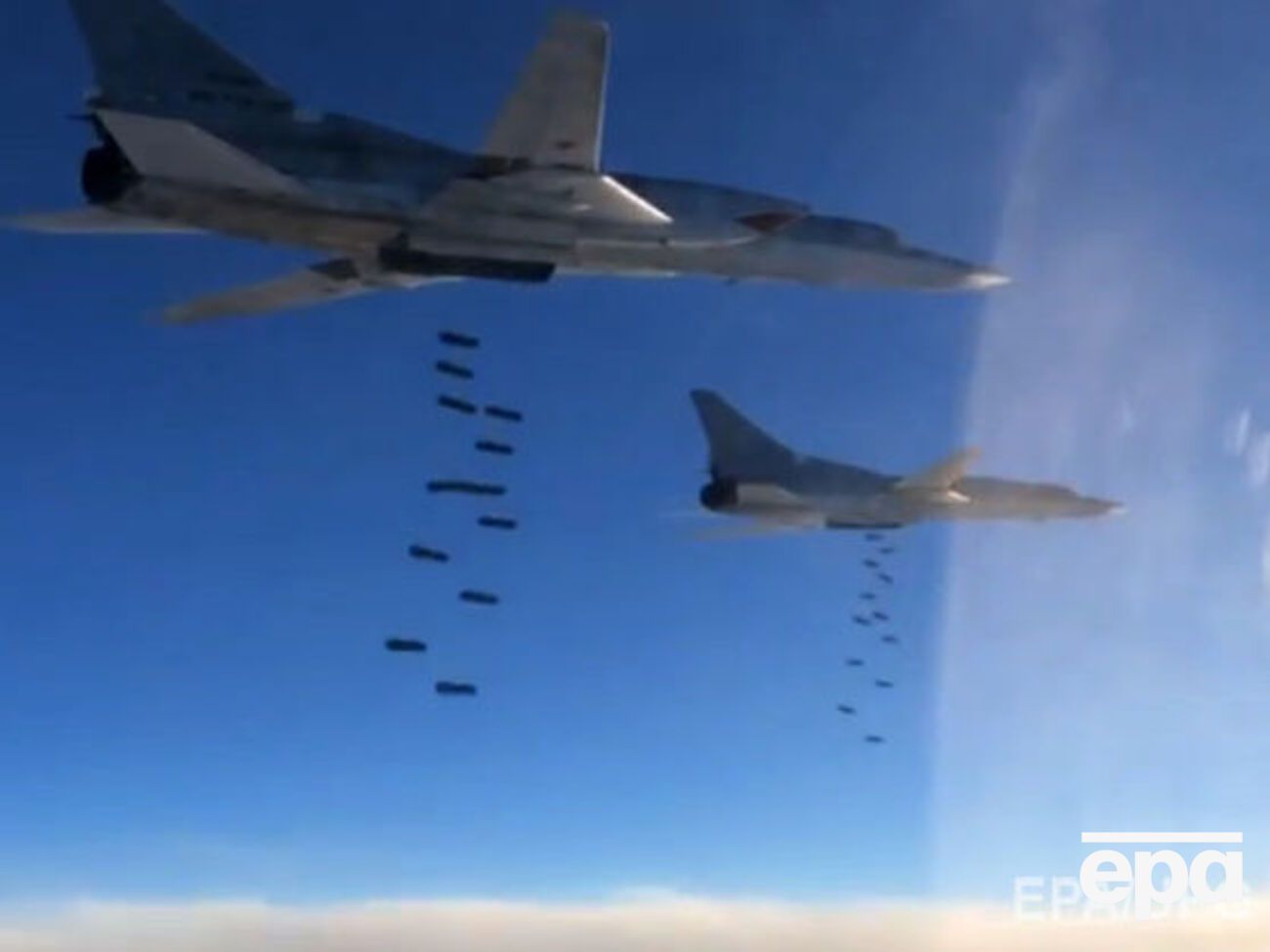 Российские военные сообщили, что авиация нанесла удар по группировке "Джабхат ан-Нусра"