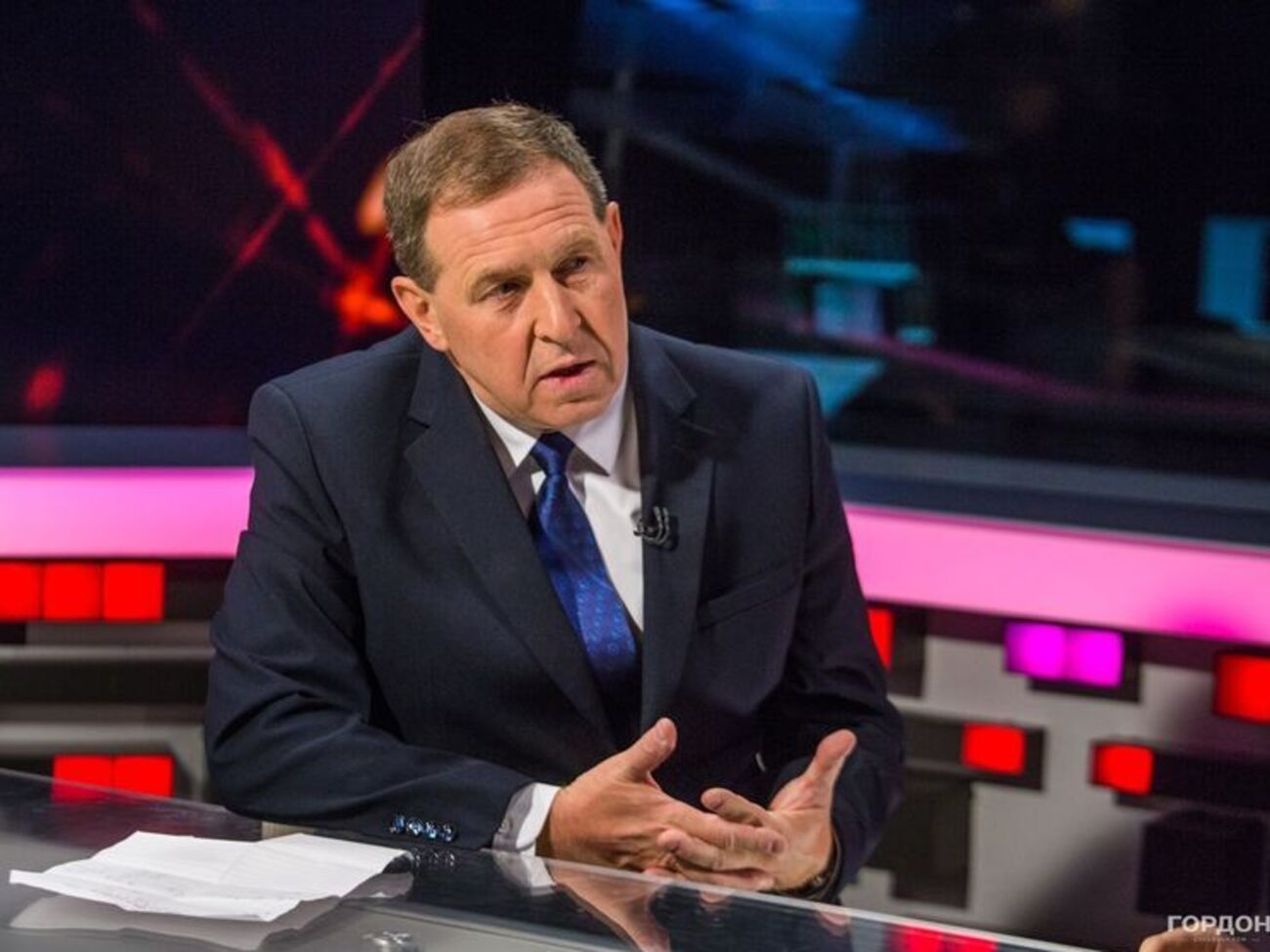 Ілларіонов: Згадайте гасло "Україна &ndash; це Європа". Євро 2012, європейська асоціація. Немає нічого обґрунтованішого, ніж узяти і перейти на євро