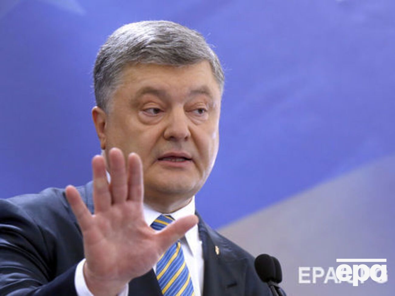Порошенко также 4 октября внес в Раду законопроект о восстановлении суверенитета над Донбассом