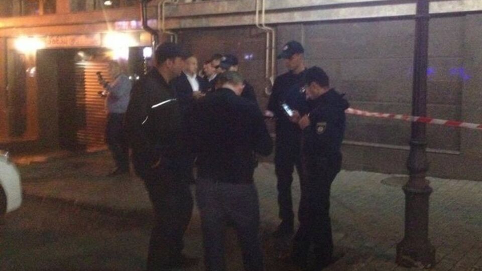 В Радковского стреляли из малокалиберного оружия