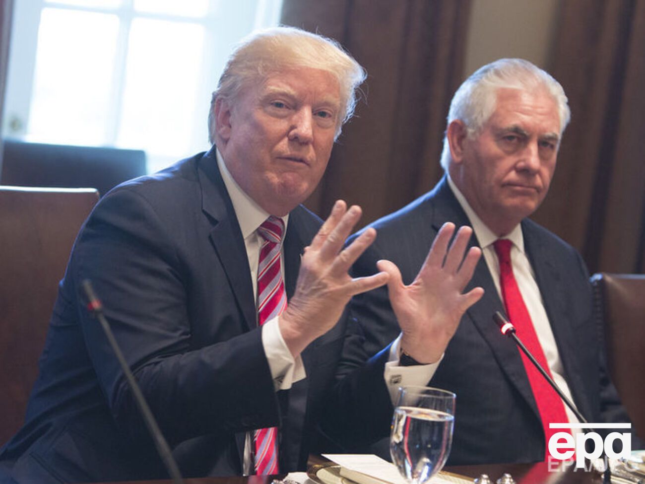 Трамп заверил, что доверяет Тиллерсону