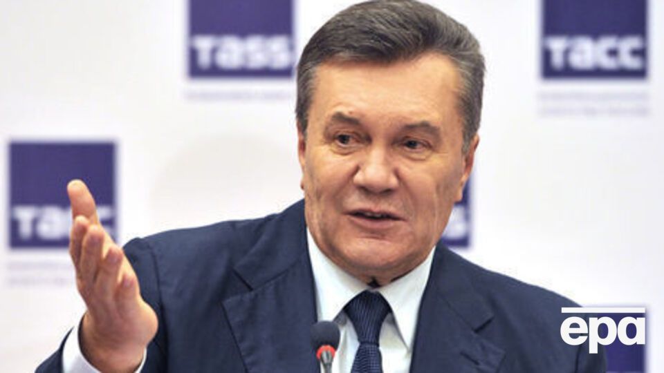 Адвокат заявив, що не спілкується з Януковичем телефоном, щоб уникнути прослуховування