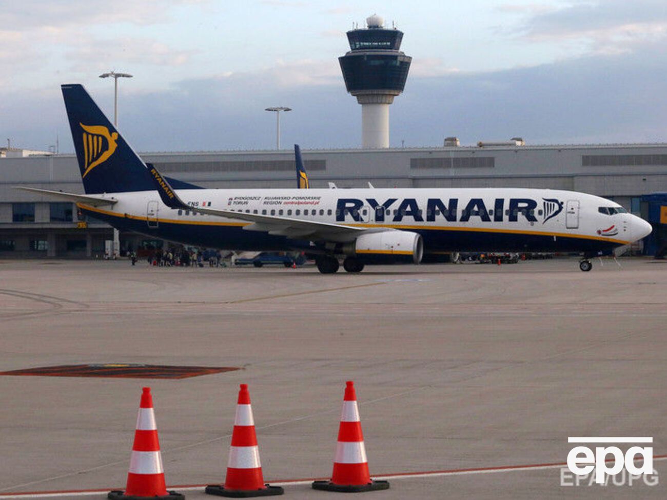 Петерс подал в суд на Ryanair