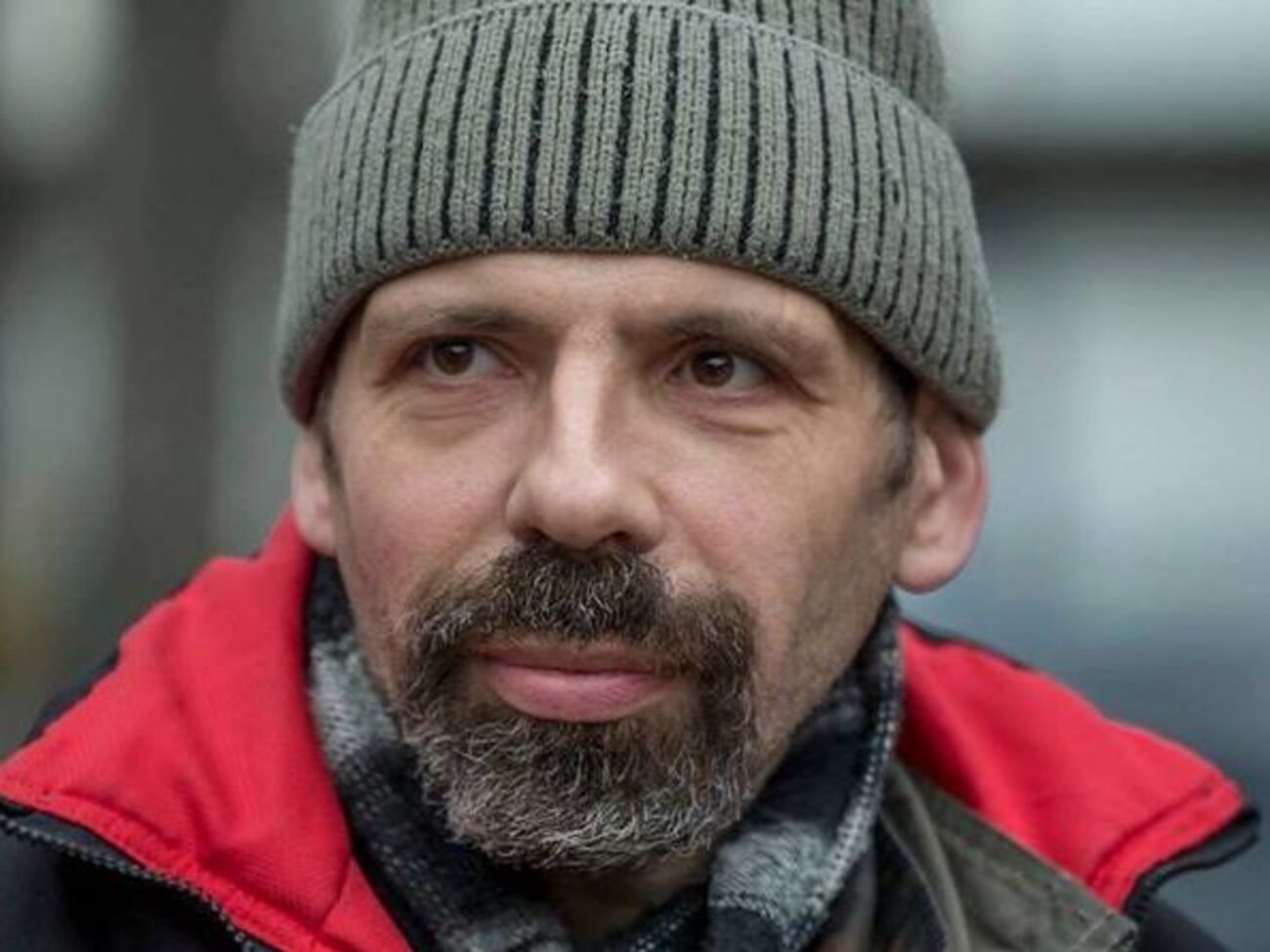 Навальный может рассказать про эту власть все, но вместо этого говорит про уточек