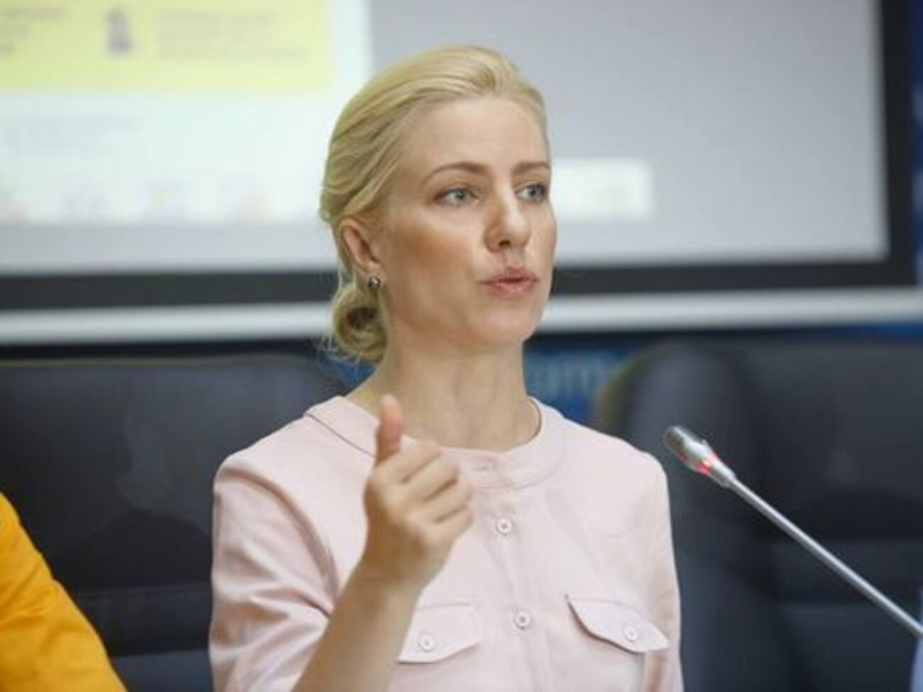 Светлана Залищук: Стенограммы комитета нет. Это позволяет теперь переписывать законы задним числом