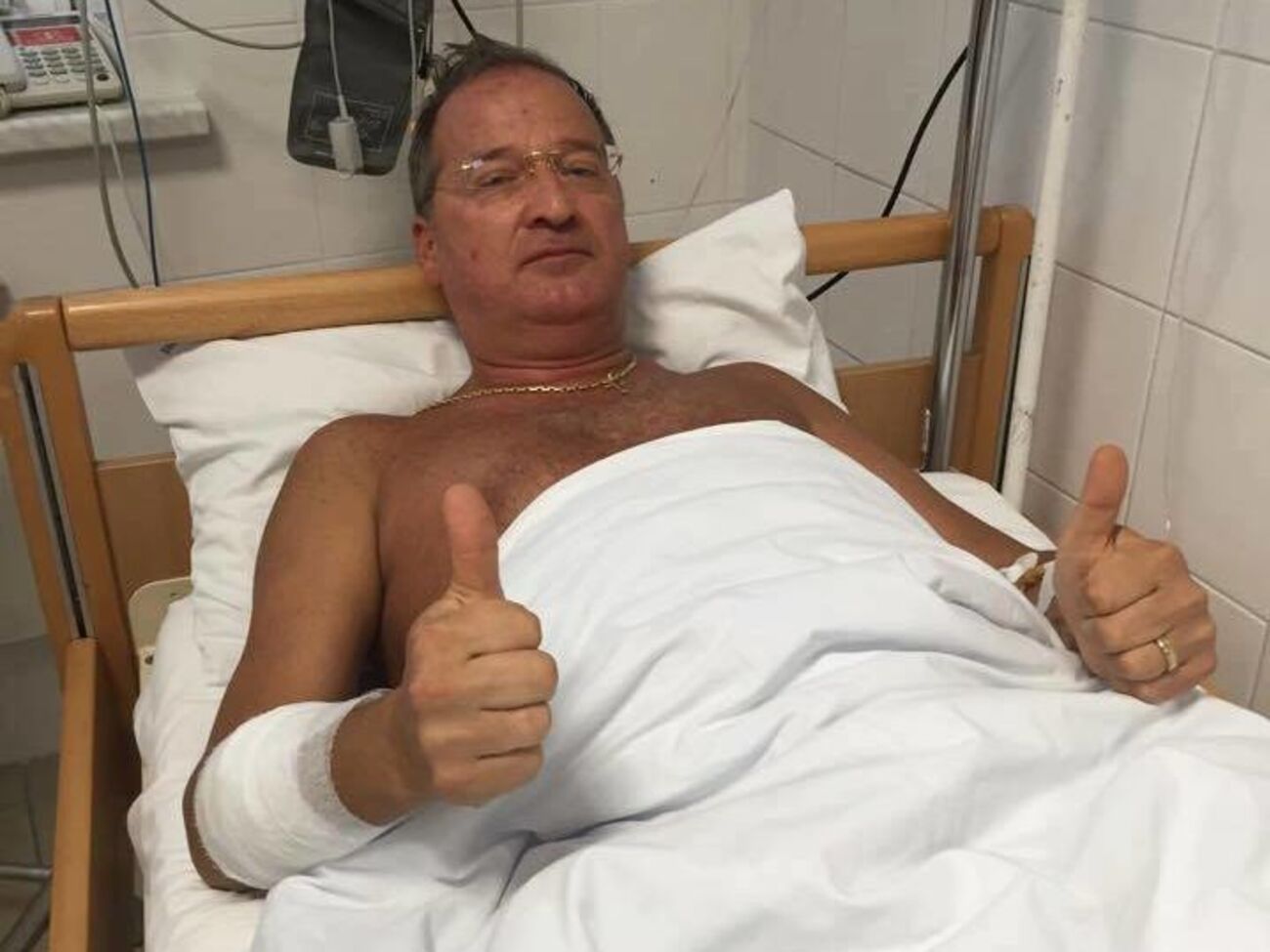 Радковський дістав поранення у ногу, руку і поперек