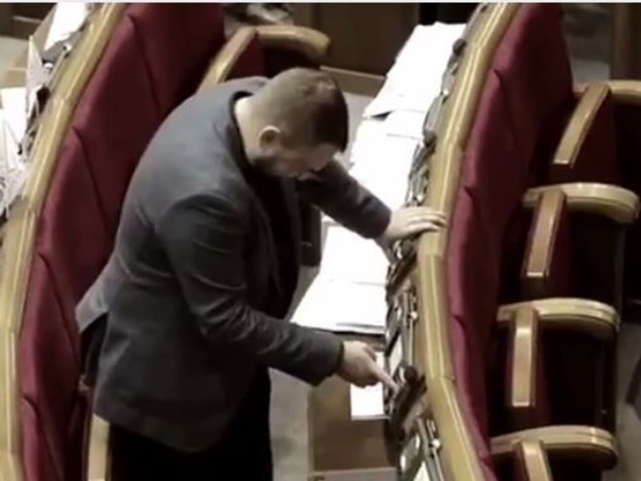 Андрей Лозовой:&nbsp;Ляшко меня очень ругал за кнопкодавство. Сказал, что больше не буду