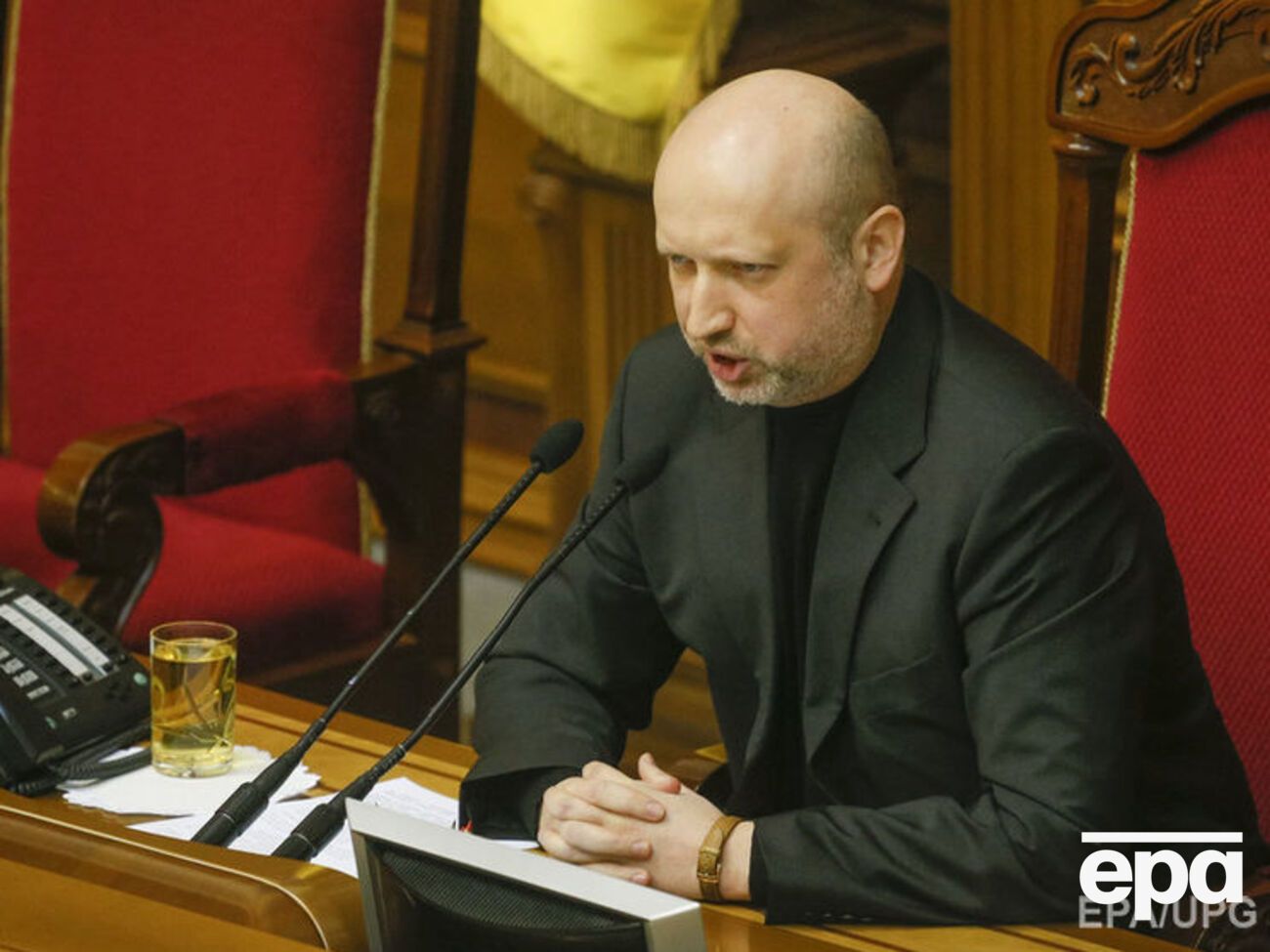 Турчинов заявил, что никто не собирается легализовать Минские соглашения