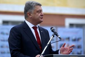 Порошенко совещается с нардепами