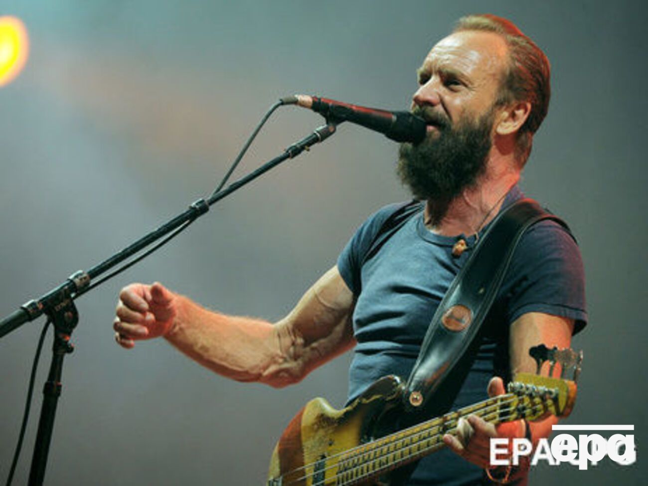 Для проживания Стинг выбрал последний этаж отеля