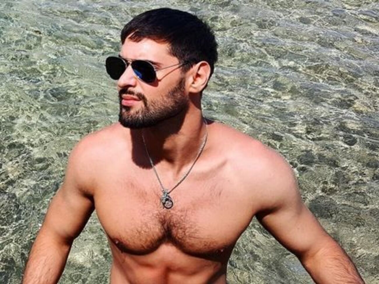 Козловський: Неодружений. Живу в достатку. Щедрий. Ніжний. Уважний. Без шкідливих звичок. Шукаю наречену. Яка вміє любити