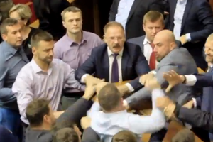 Нардеп Левченко побився у Раді, а також підпалив димову шашку