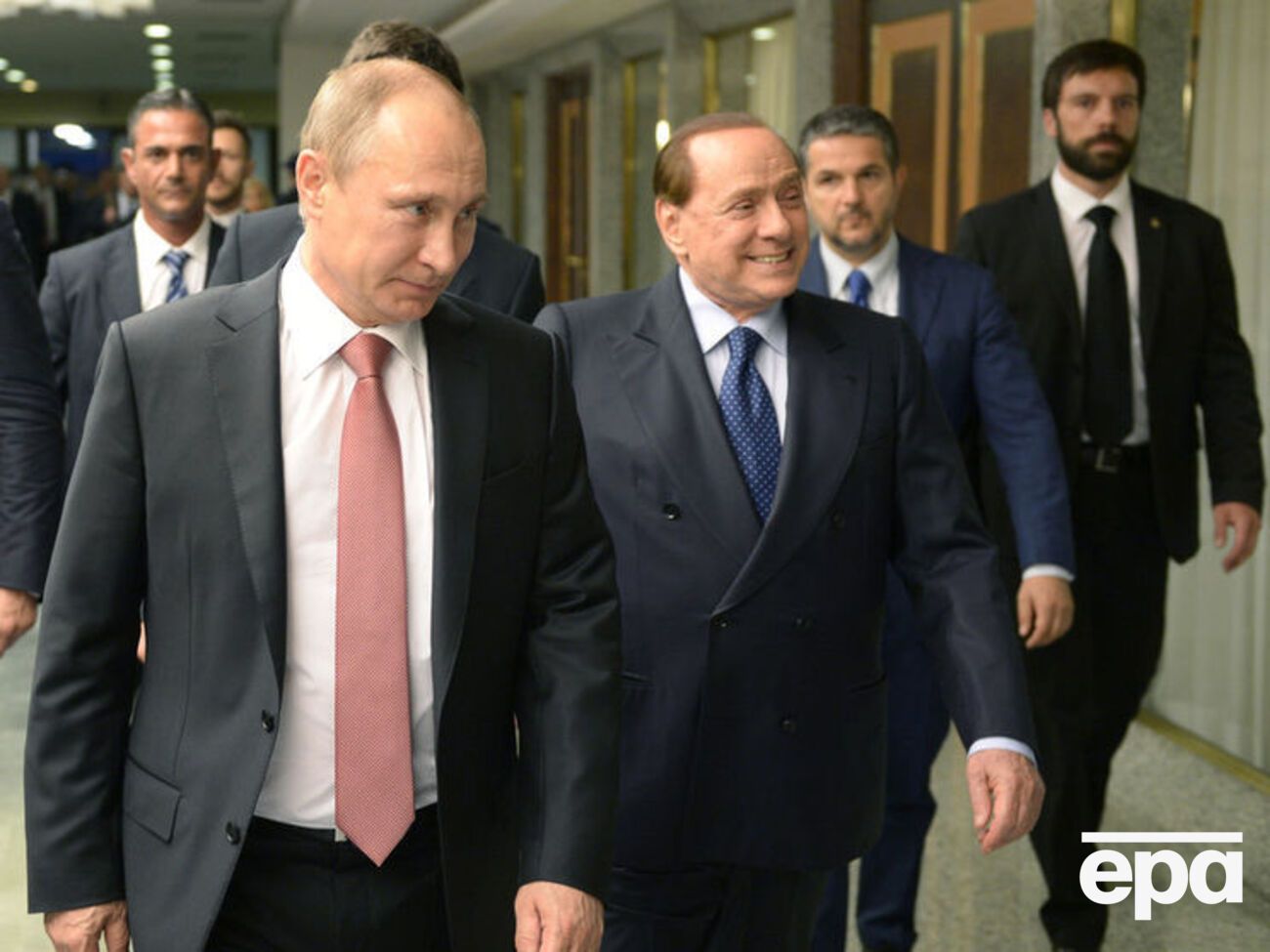 Берлусконі побував на святкуванні дня народження Путіна