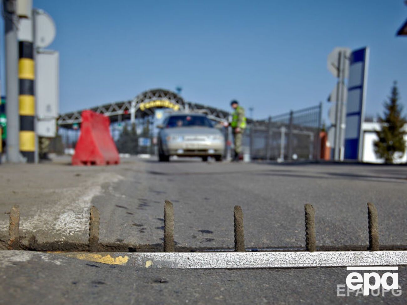 Депутаты предложили запретить украинцам ездить в Россию