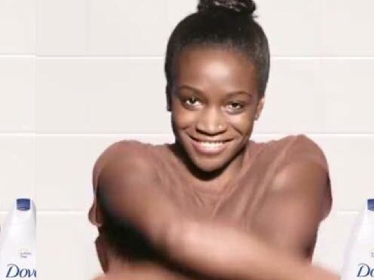 У рекламі знялася темношкіра дівчина