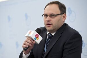 По подсчетам ГПУ, Каськив украл 7 млн грн, журналисты считают, что эта сумма существенно больше