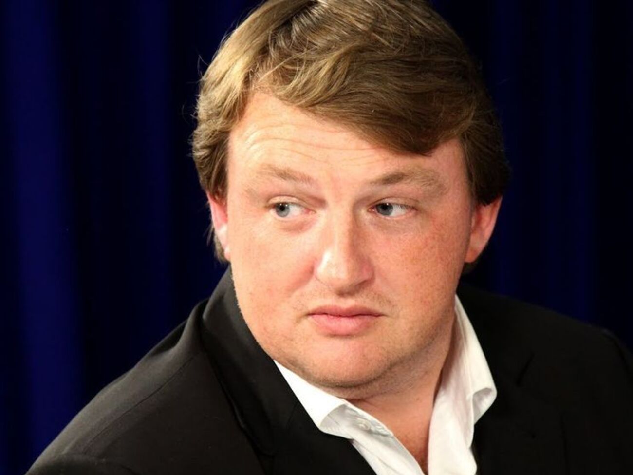 Це ж ганьба. Захищати свого сина за допомогою поліції, яка має в цей час виконувати свій обов'язок