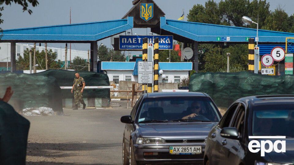 Подозрительных иностранцев на границе с РФ будут досматривать