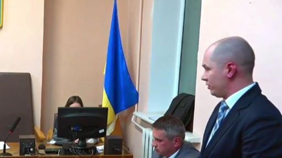 Для участі в тендері із закупівлі рюкзаків було підроблено всі документи – прокурор