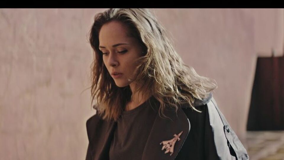 Саніна: У нашій історії прапор – символ розбитого серця, болю від зради коханої людини. Щоб позбутися страждань, треба спалити прапор