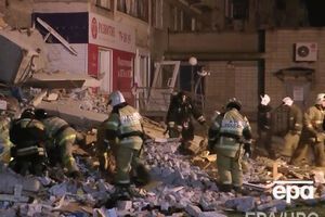 По предварительным данным, в здании произошел взрыв бытового газа