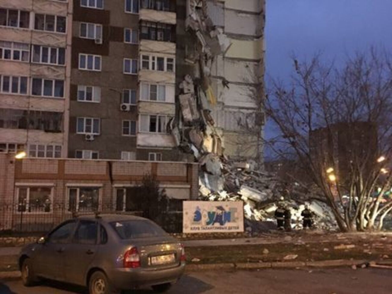 Состояние госпитализированных в результате обрушения оценивается как удовлетворительное, сообщает "Интерфакс"