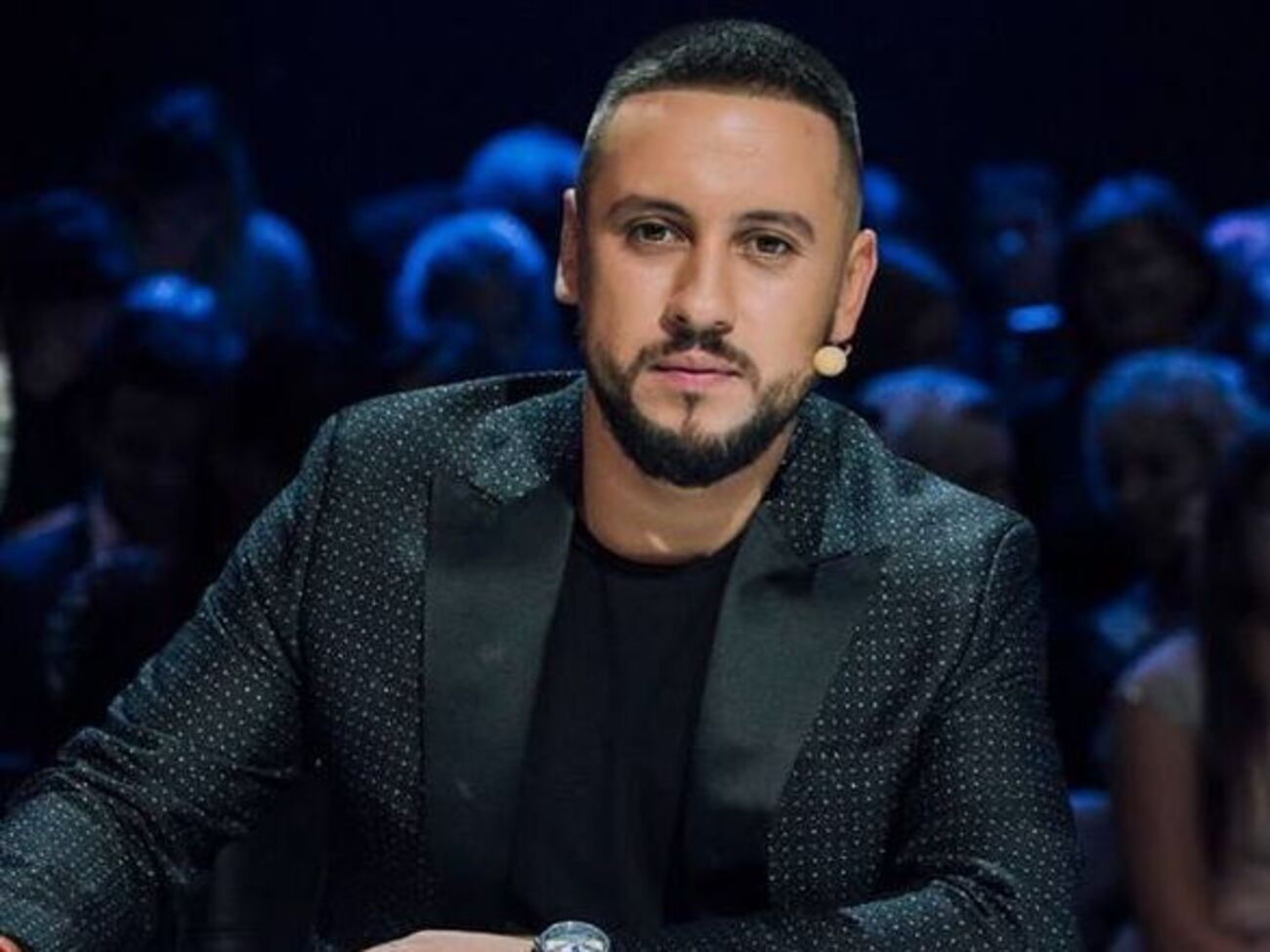 Monatik: Я орендував кімнату у квартирі, де жило ще шість осіб. Це житло зі старими напівзруйнованими меблями і без електрики я запам'ятав на все життя