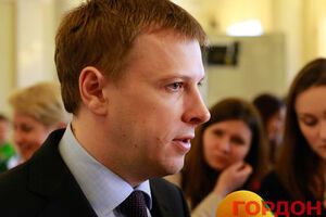 Віталій Хомутиннік є співголовою депутатської групи "Партія "Відродження"