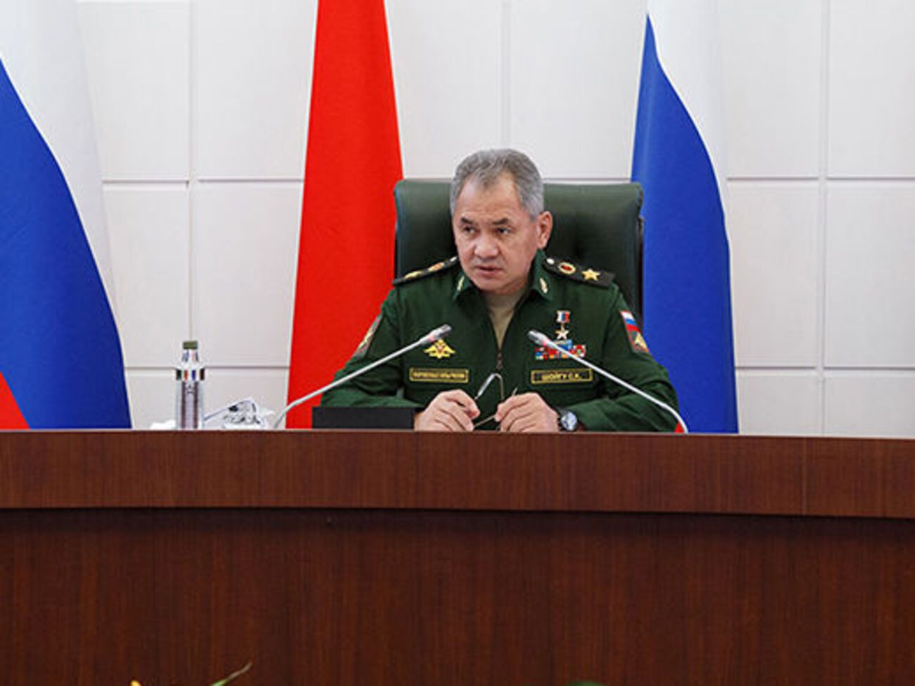 Шойгу: Часть боевиков ИГИЛ уничтожена, часть переправилась через Евфрат