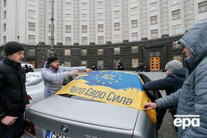 Станом на 1 листопада 2017 року на території України було понад 383,3 тис. транспортних засобів з іноземною реєстрацією