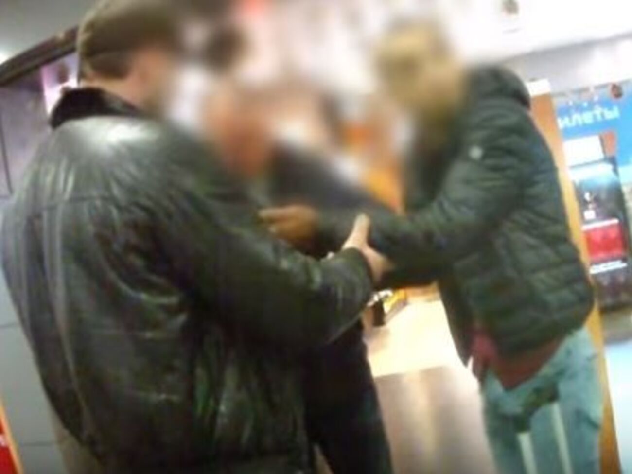 Після затримання організатора поліцейські встановлюють усіх учасників злочинної групи і їхніх жертв