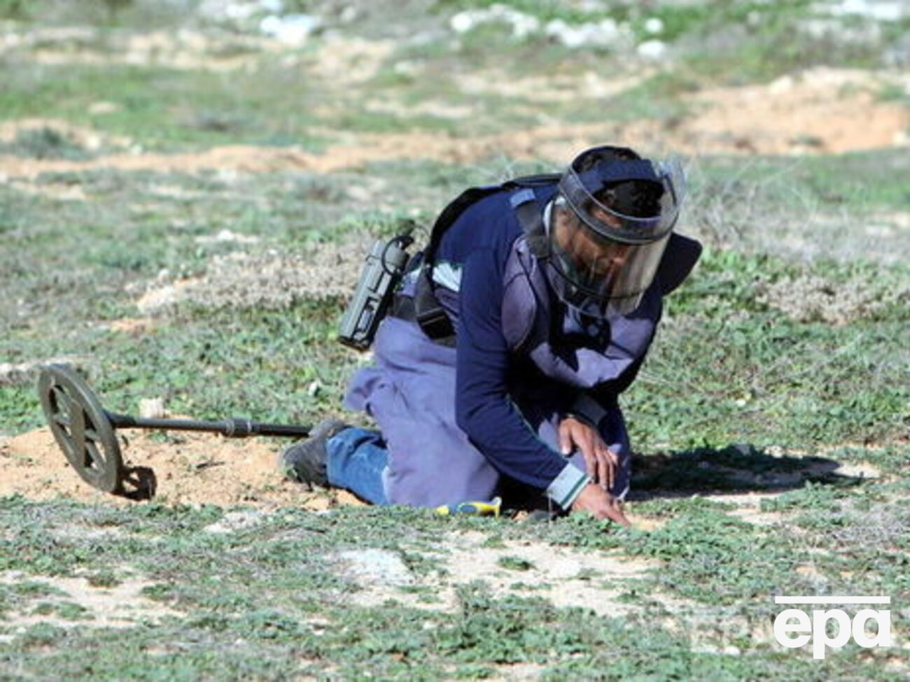 Німеччина вже надала допомогу організації Halo Trust у межах розмінування на сході України на загальну суму в розмірі &euro;1,5 млн