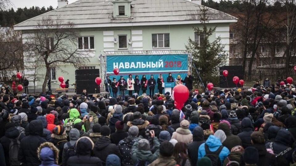Навальный провел встречу с избирателями в Ижевске