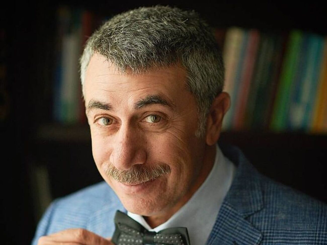 Комаровський уважає, що змінити ситуацію можна "тільки диктаторськими методами"