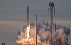 В США запустили ракету "Антарес"
