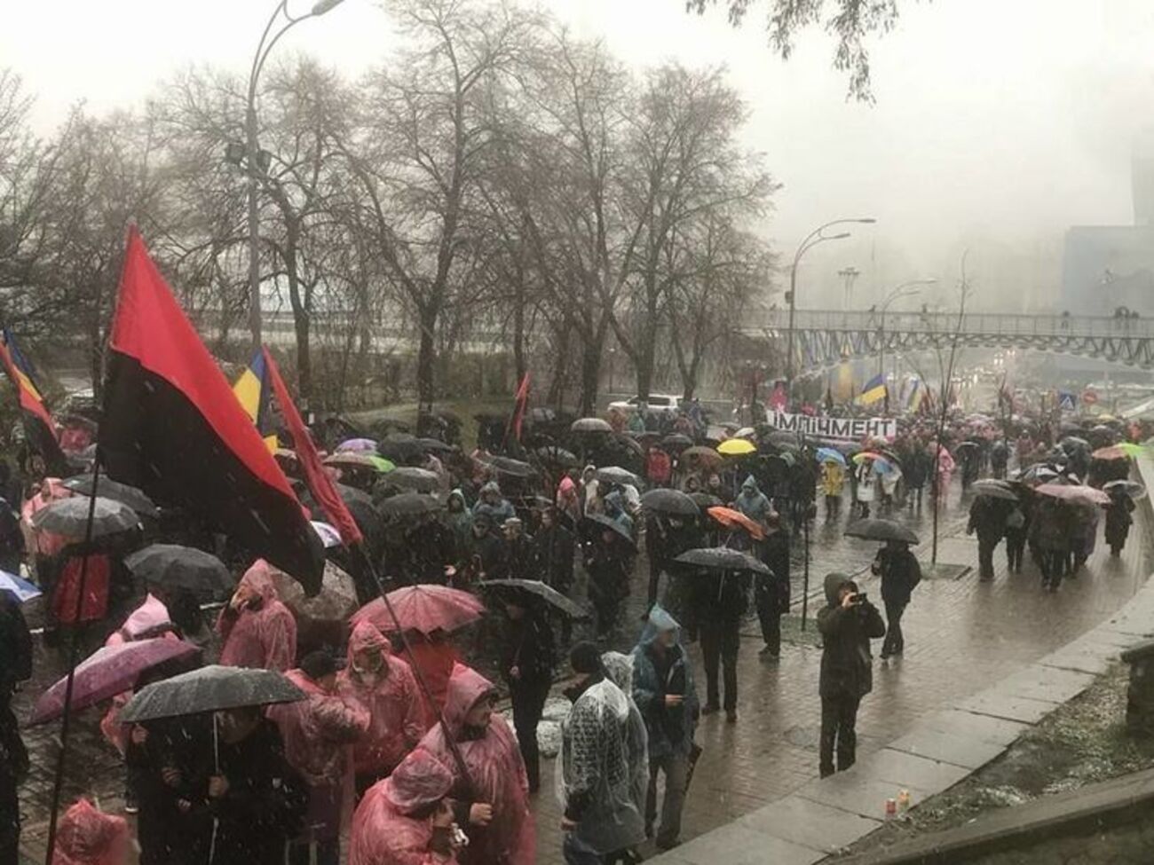 В Киеве прошел марш за импичмент