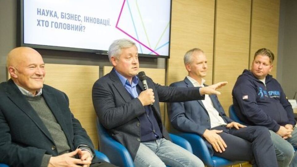 Главный ученый Yunasko Юрий Малетин, бизнесмен и меценат Игорь Янковский, основатель AVentures Capital Андрей Колодюк, директор по инновациям Noosphere Михаил Рябоконь