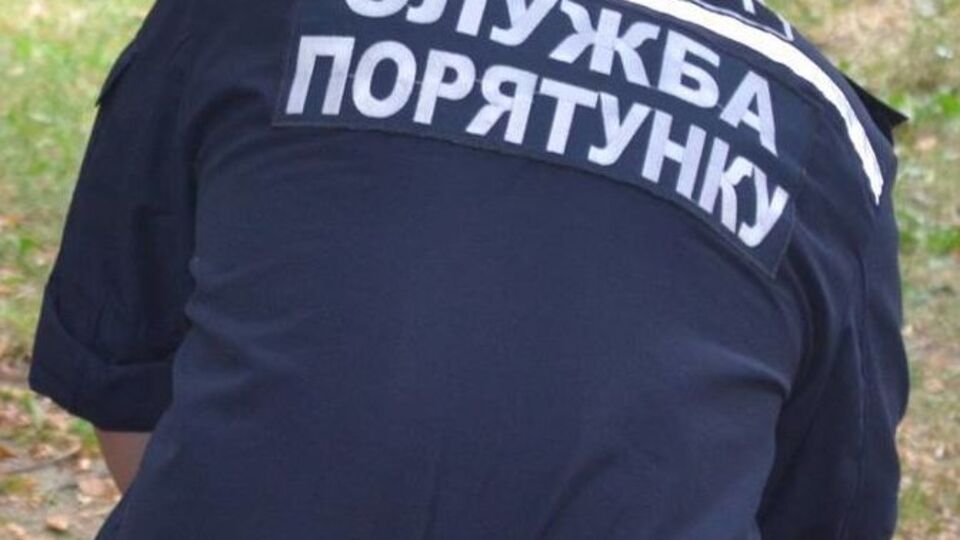 Співробітники ДСНС виявили загиблого чоловіка на місці обвалу перекриття в Херсоні