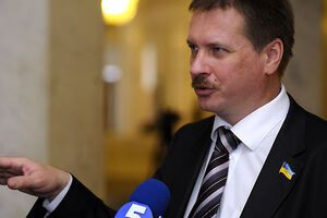 Чорновил: Даже те партии, которые заявляют, что они правые, на самом деле являются либо центристскими, либо левыми