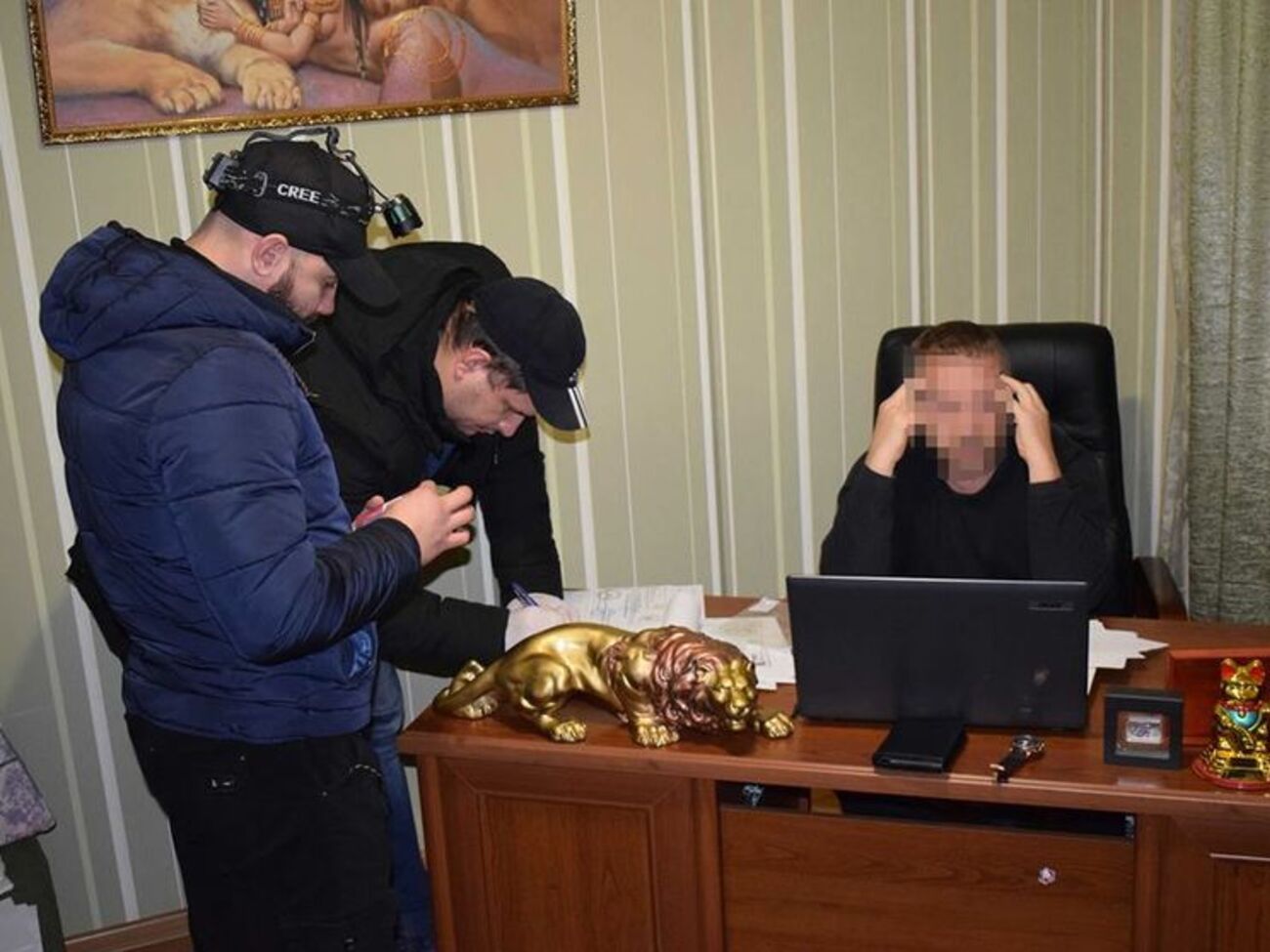 В спецоперации по разоблачению сети злоумышленников принимали участие более 30 правоохранителей