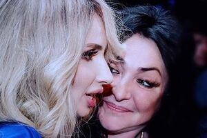 Loboda: Моя дорогая Лолочка, наши с тобой отношения с годами становятся только крепче и прочнее