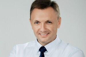 Згідно з декларацією Горбунова за 2016 рік, у його власності було п'ять автомобілів