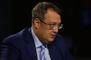 Геращенко: На записи голос, похожий на Сытника, зачитывает неизвестным материалы "прослушки" жены Кулика